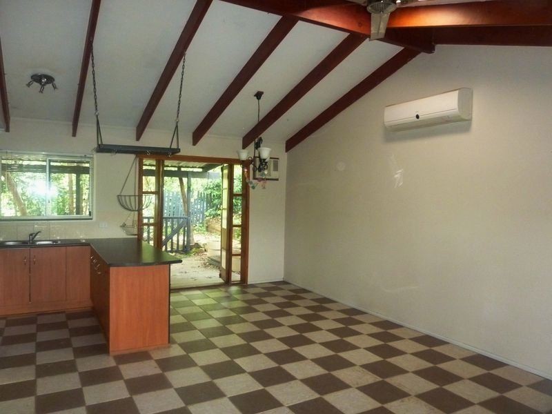 5 Surrey Road, Bellbird Park QLD 4300