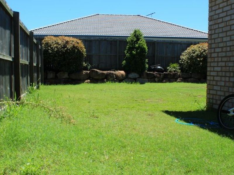 2/18 De Valera Street, Collingwood Park QLD 4301