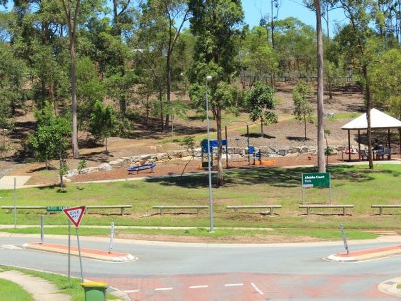 2/18 De Valera Street, Collingwood Park QLD 4301