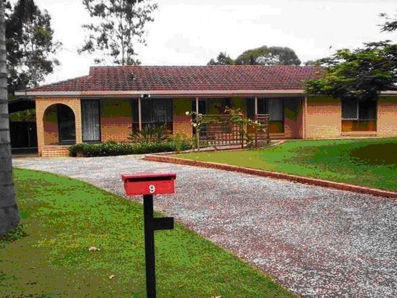 9 Langley Road, Camira QLD 4300