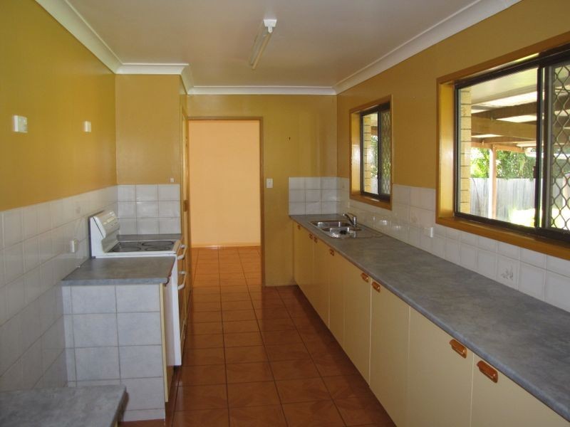 9 Langley Road, Camira QLD 4300