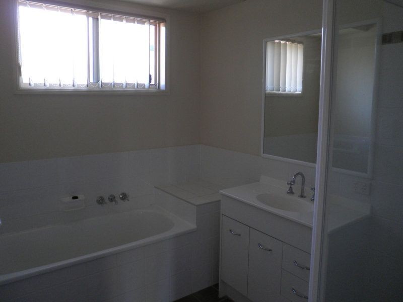 26 Barnes Court, Redbank QLD 4301