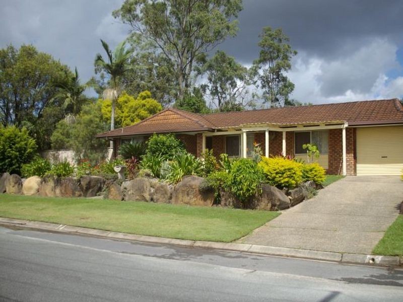 1 Lambrook Court, Camira QLD 4300