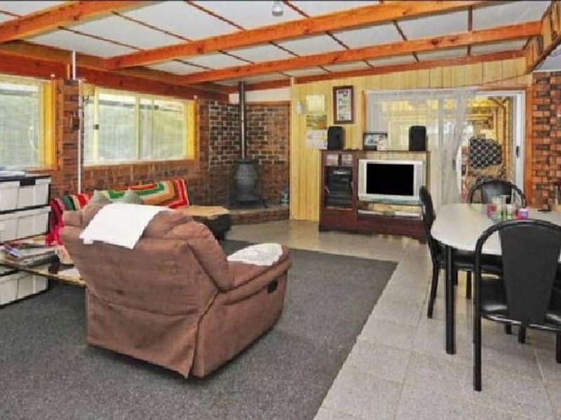 1 Lambrook Court, Camira QLD 4300