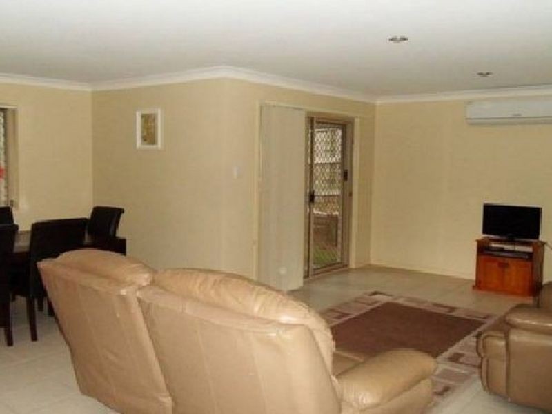 1/7 Charlton Close, Collingwood Park QLD 4301