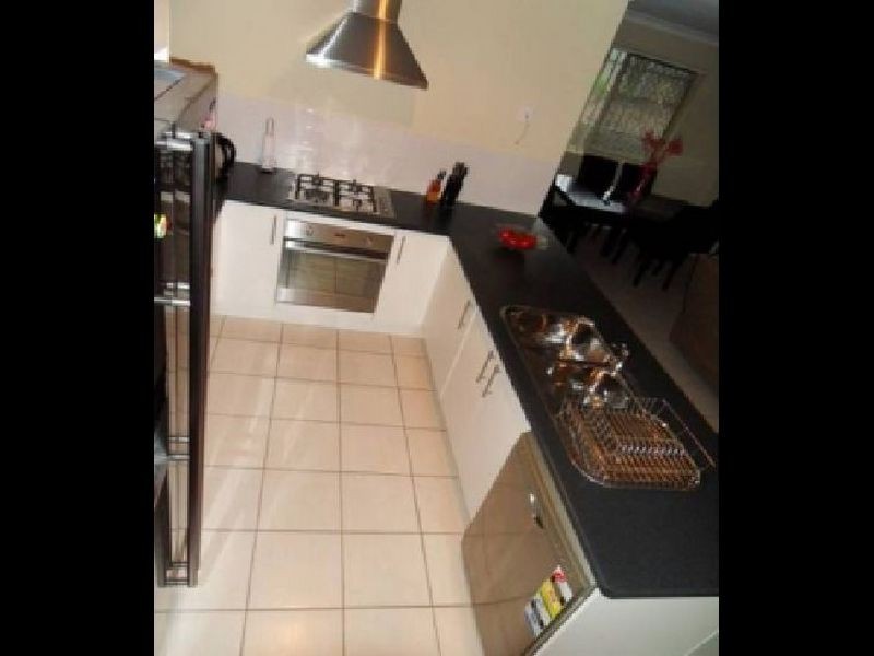 1/7 Charlton Close, Collingwood Park QLD 4301