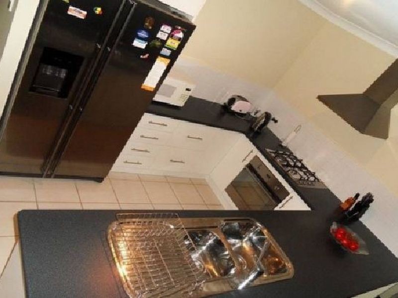 1/7 Charlton Close, Collingwood Park QLD 4301