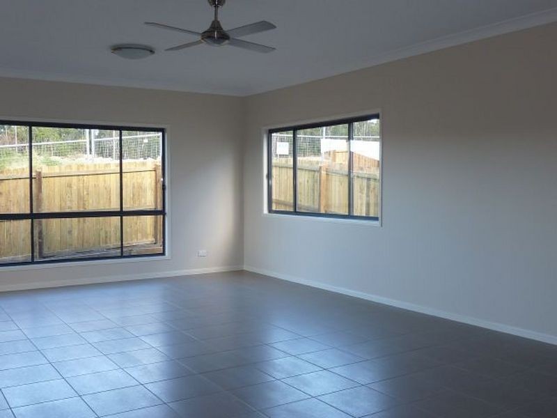 7 Fennel Way, Springfield Lakes QLD 4300