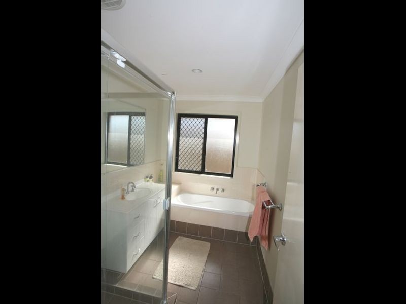 27 Cobbin Circuit, Redbank Plains QLD 4301