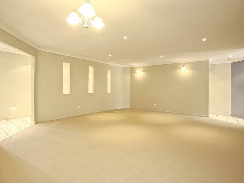 11 Cononbar Place, Karalee QLD 4306