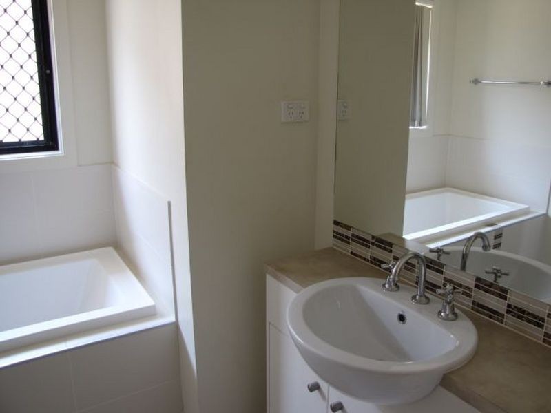 18 Ballow Crescent, Redbank Plains QLD 4301