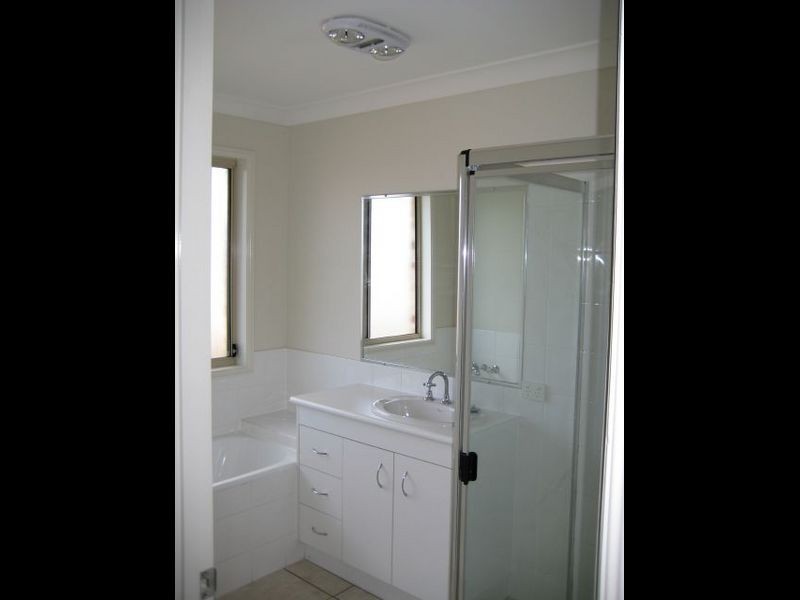 12 McCubbin Court, Goodna QLD 4300