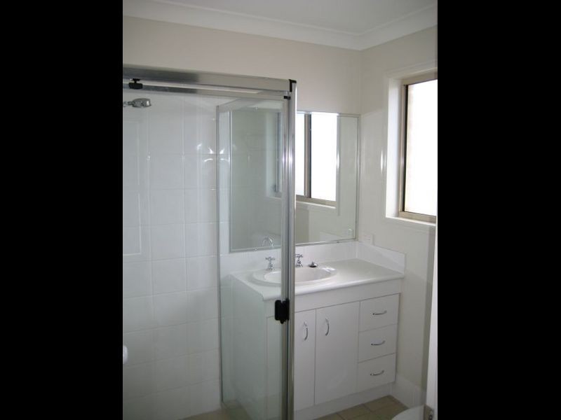 12 McCubbin Court, Goodna QLD 4300