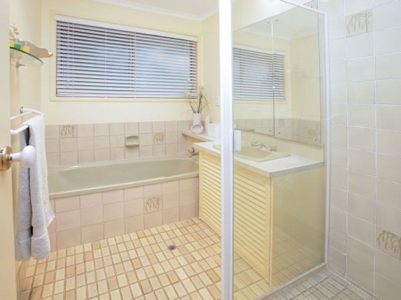 30 Melinda Street, Camira QLD 4300