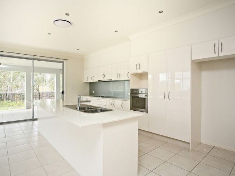 7 Rufous Crescent, Brookwater QLD 4300