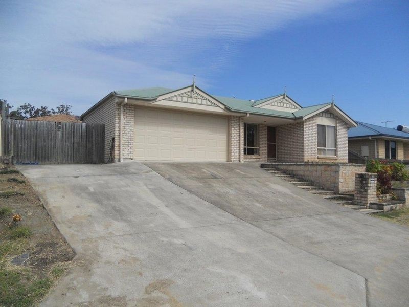 8 Lyrebird Lane, Bellbird Park QLD 4300