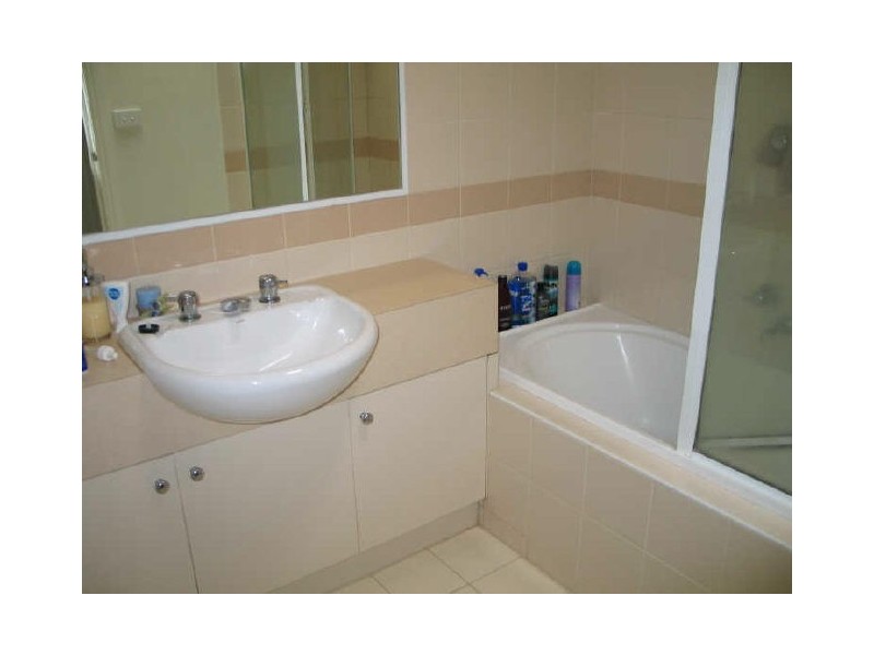 17/74 De Carl Street, Brunswick VIC 3056