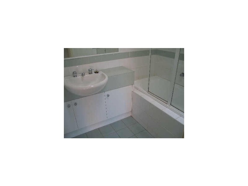 17/74 De Carl Street, Brunswick VIC 3056