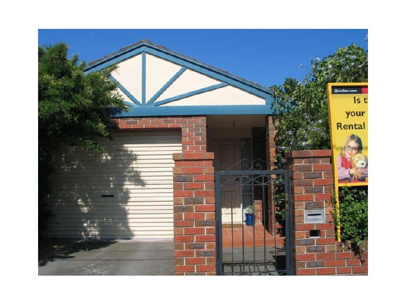 17/74 De Carl Street, Brunswick VIC 3056