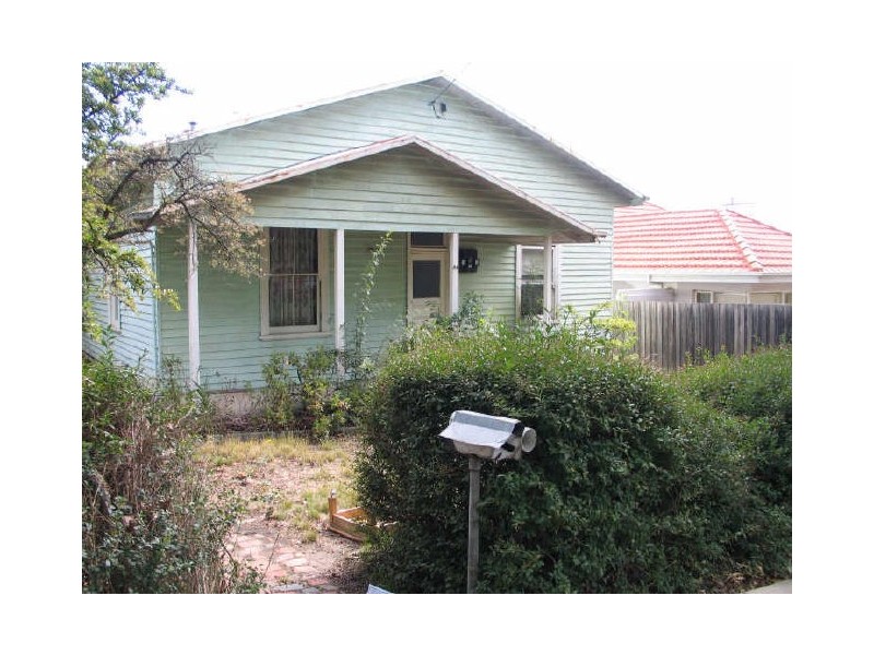 34 Dunloe Ave, Mont Albert North VIC 3129