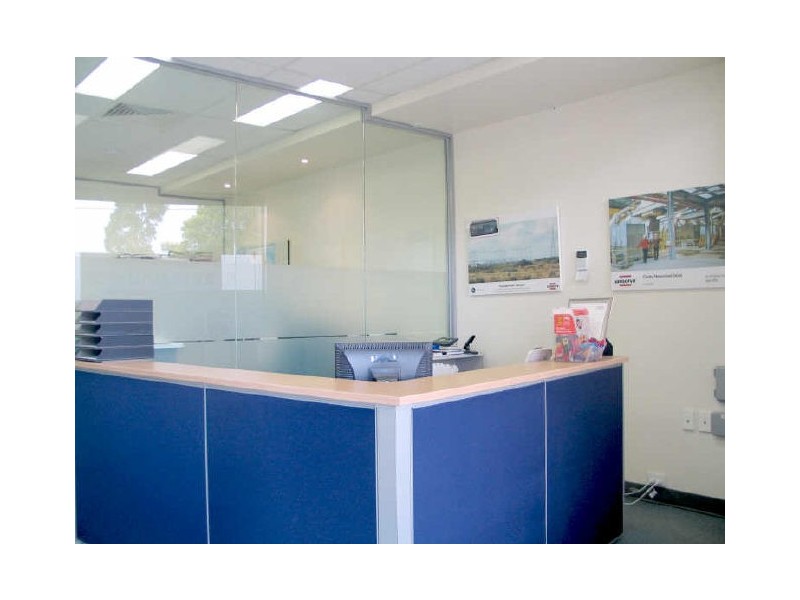 13 Royton St, Burwood East VIC 3151