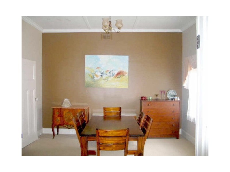 18 Wallace Street, Burwood VIC 3125