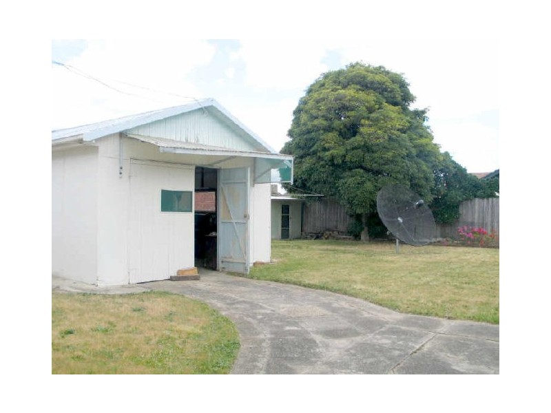 18 Wallace Street, Burwood VIC 3125