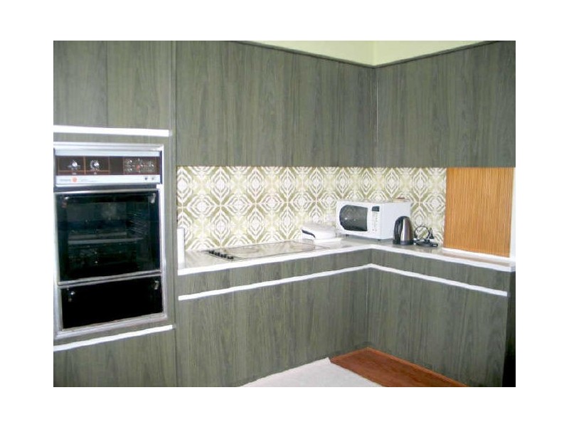 18 Wallace Street, Burwood VIC 3125