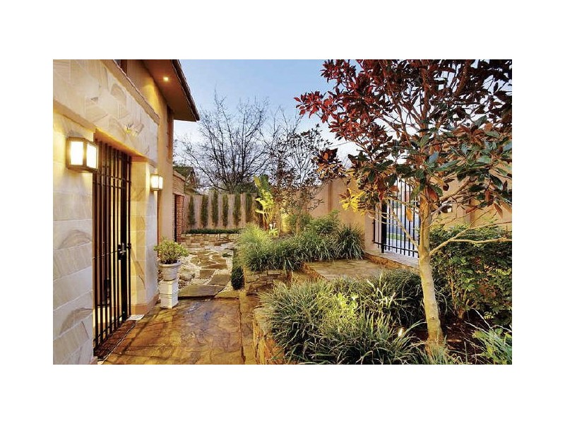 1 Weir Street, Kew VIC 3101