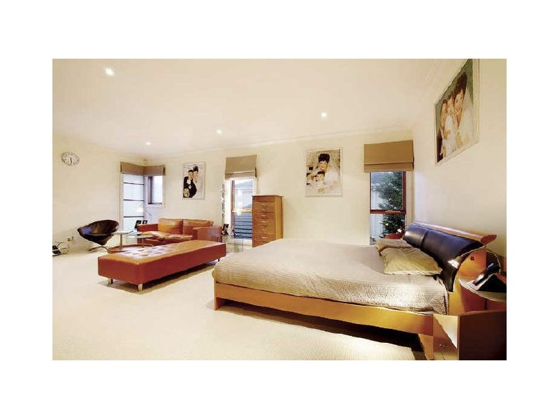 1 Weir Street, Kew VIC 3101