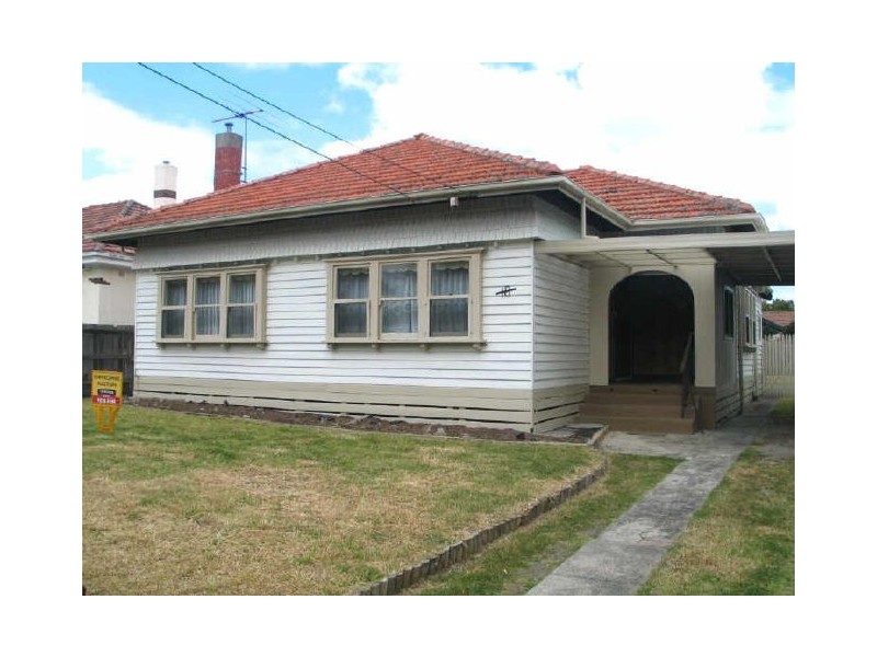 18 Wallace Street, Burwood VIC 3125