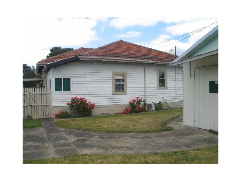 18 Wallace Street, Burwood VIC 3125