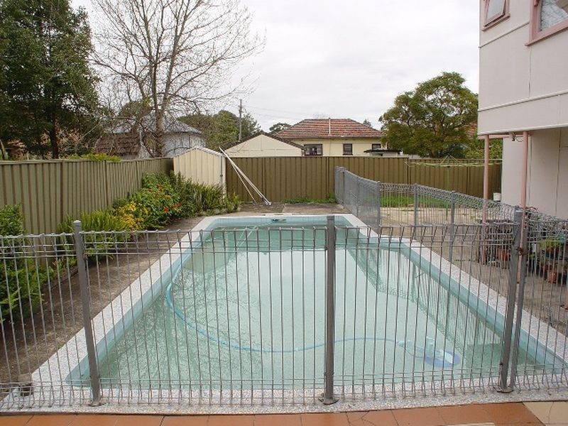 11 Birrong Ave, Birrong NSW 2143