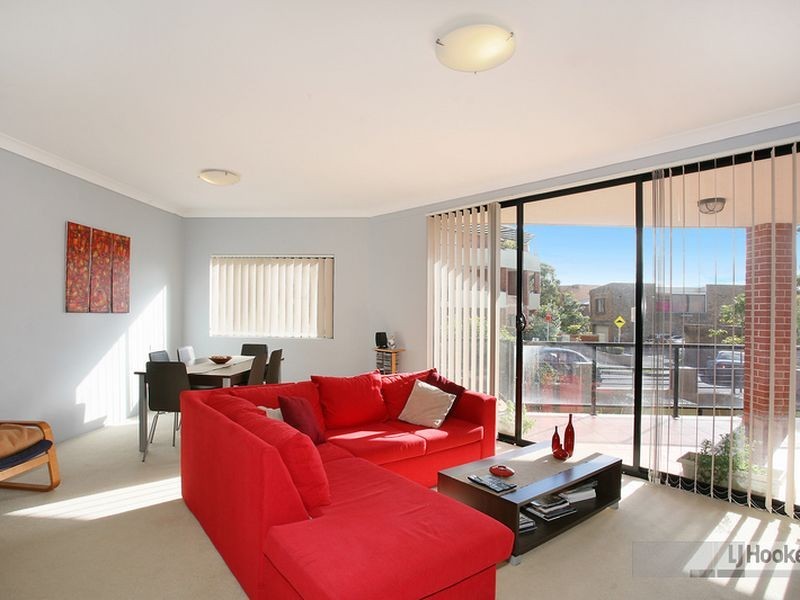 9/1-5 Kitchener Ave, Regents Park NSW 2143