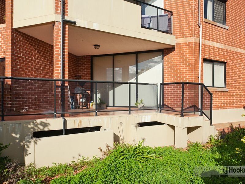 9/1-5 Kitchener Ave, Regents Park NSW 2143