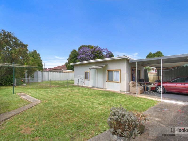 77 Gascoigne Rd, Birrong NSW 2143