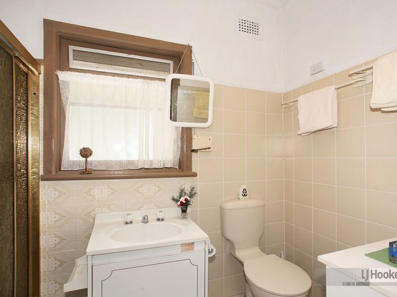 77 Gascoigne Rd, Birrong NSW 2143