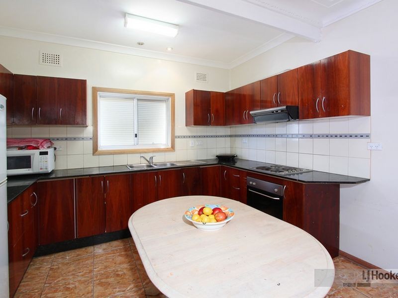 43 Wentworth St, Birrong NSW 2143