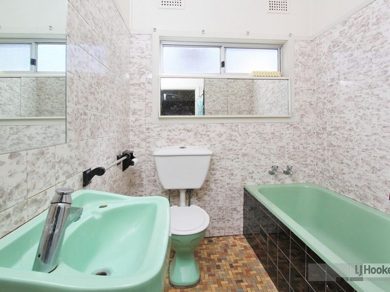 43 Wentworth St, Birrong NSW 2143