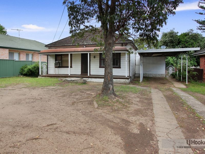 33 Rodd St, Birrong NSW 2143