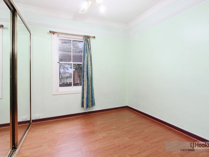 33 Rodd St, Birrong NSW 2143