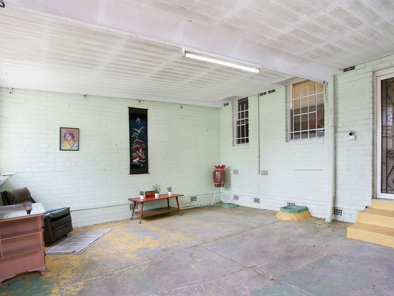 121 River Ave, Fairfield East NSW 2165