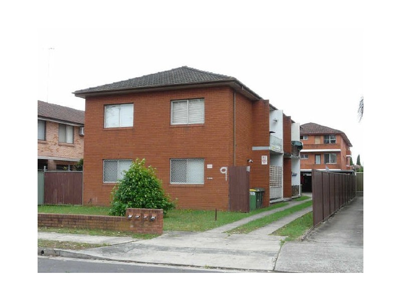 9 Carramar Ave, Carramar NSW 2163