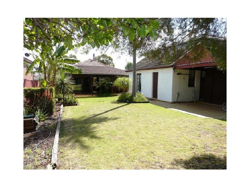 63 View St, Sefton NSW 2162