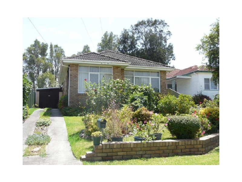 9 Dempster Cres, Regents Park NSW 2143