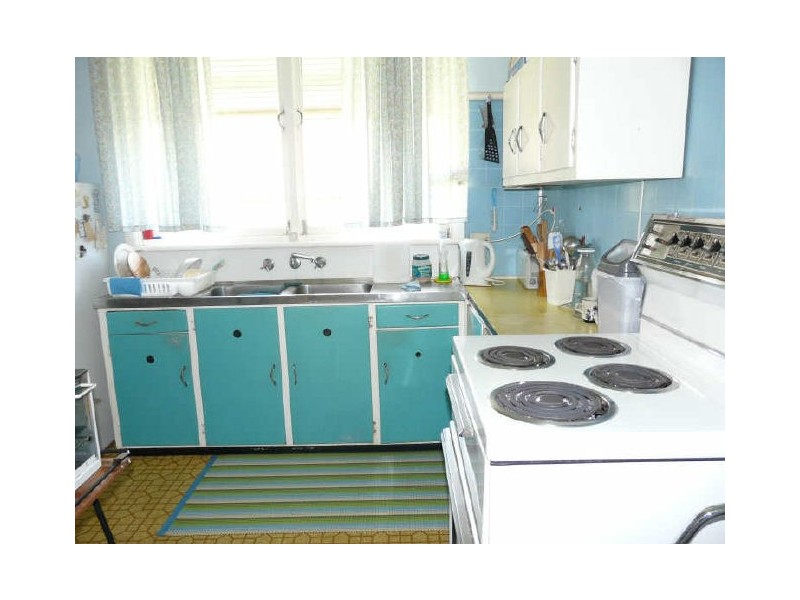 9 Dempster Cres, Regents Park NSW 2143