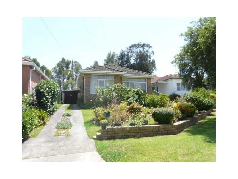 9 Dempster Cres, Regents Park NSW 2143