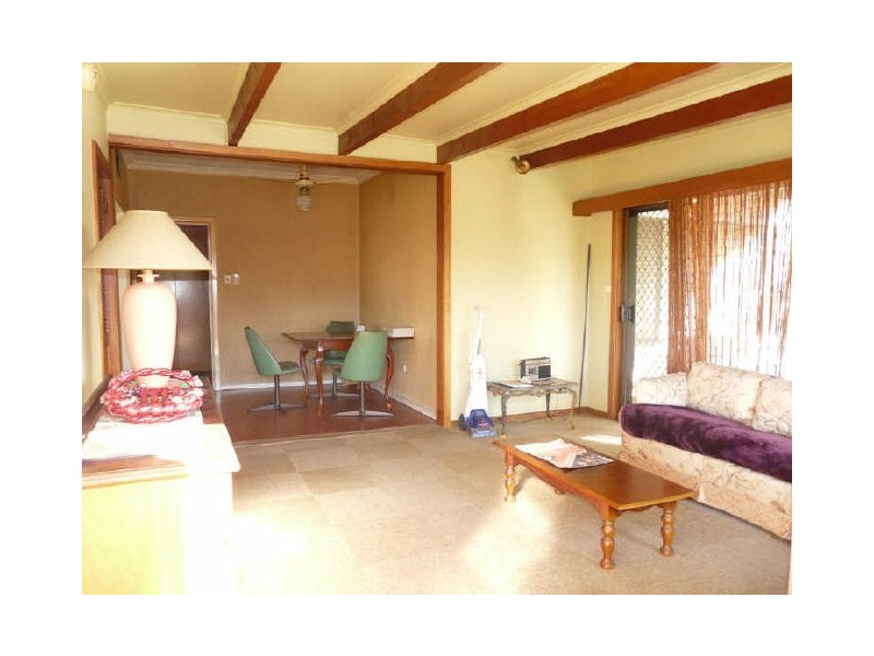 23 Cutcliffe Ave, Regents Park NSW 2143