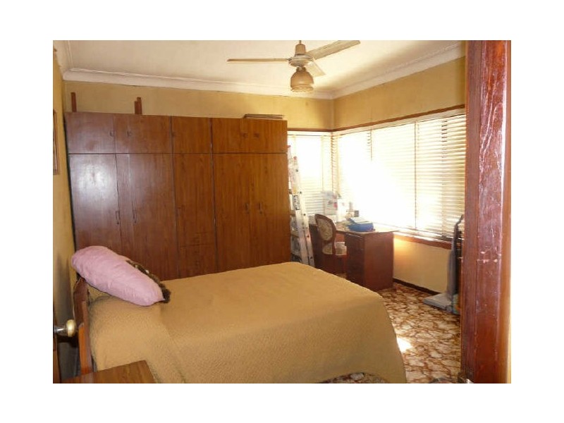 23 Cutcliffe Ave, Regents Park NSW 2143