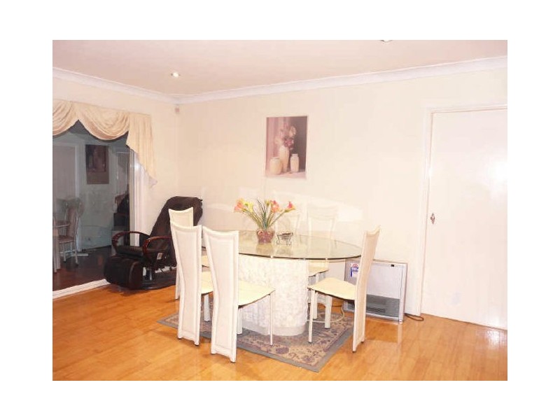 20 Burlison St, Warwick Farm NSW 2170